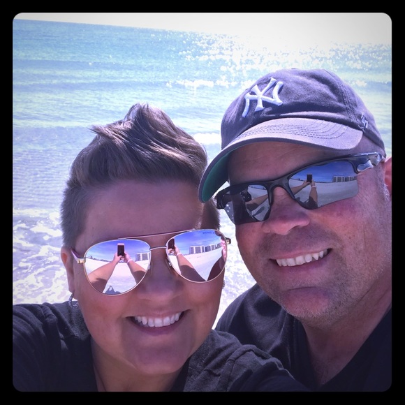 Meet your Posher, Jennifer - Picture 1 of 1